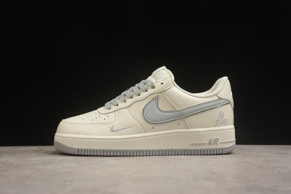 Air Force 1 07 beige crema y cris claro