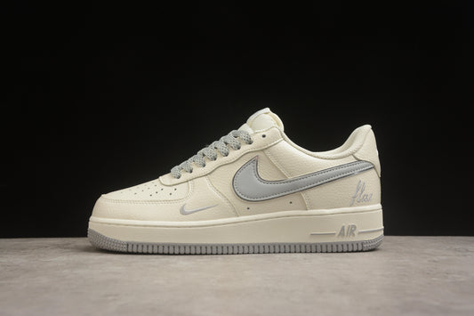 Air Force 1 07 beige crema y cris claro