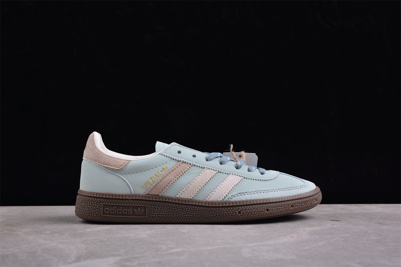Handball Spezial Kith azul celeste y beige