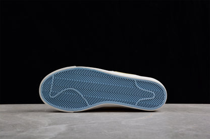 Blazer Low '77 beige, azul y blanco