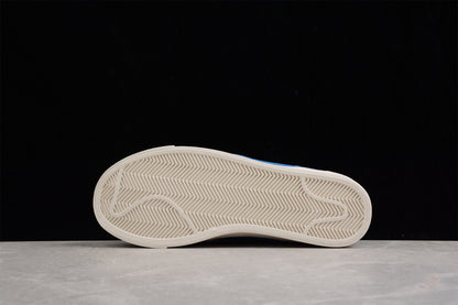 Blazer Low '77 blanco, verde y azul