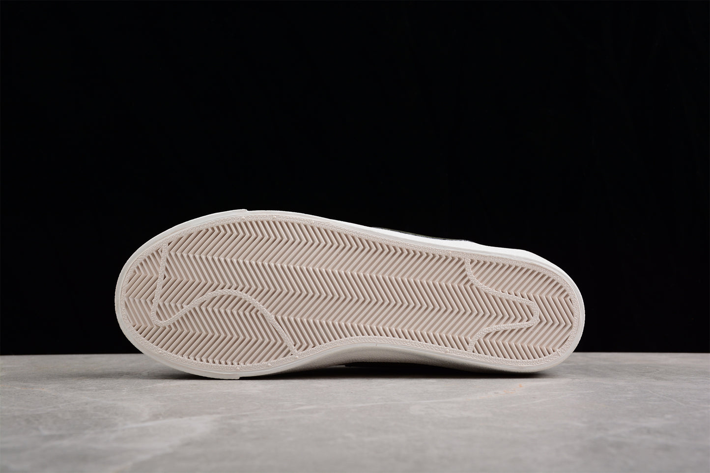 Blazer Low '77 beige y verde oliva