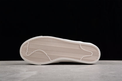 Blazer Low '77 beige y verde oliva