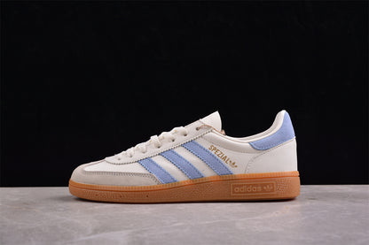 Handball Spezial blanco y azul cielo
