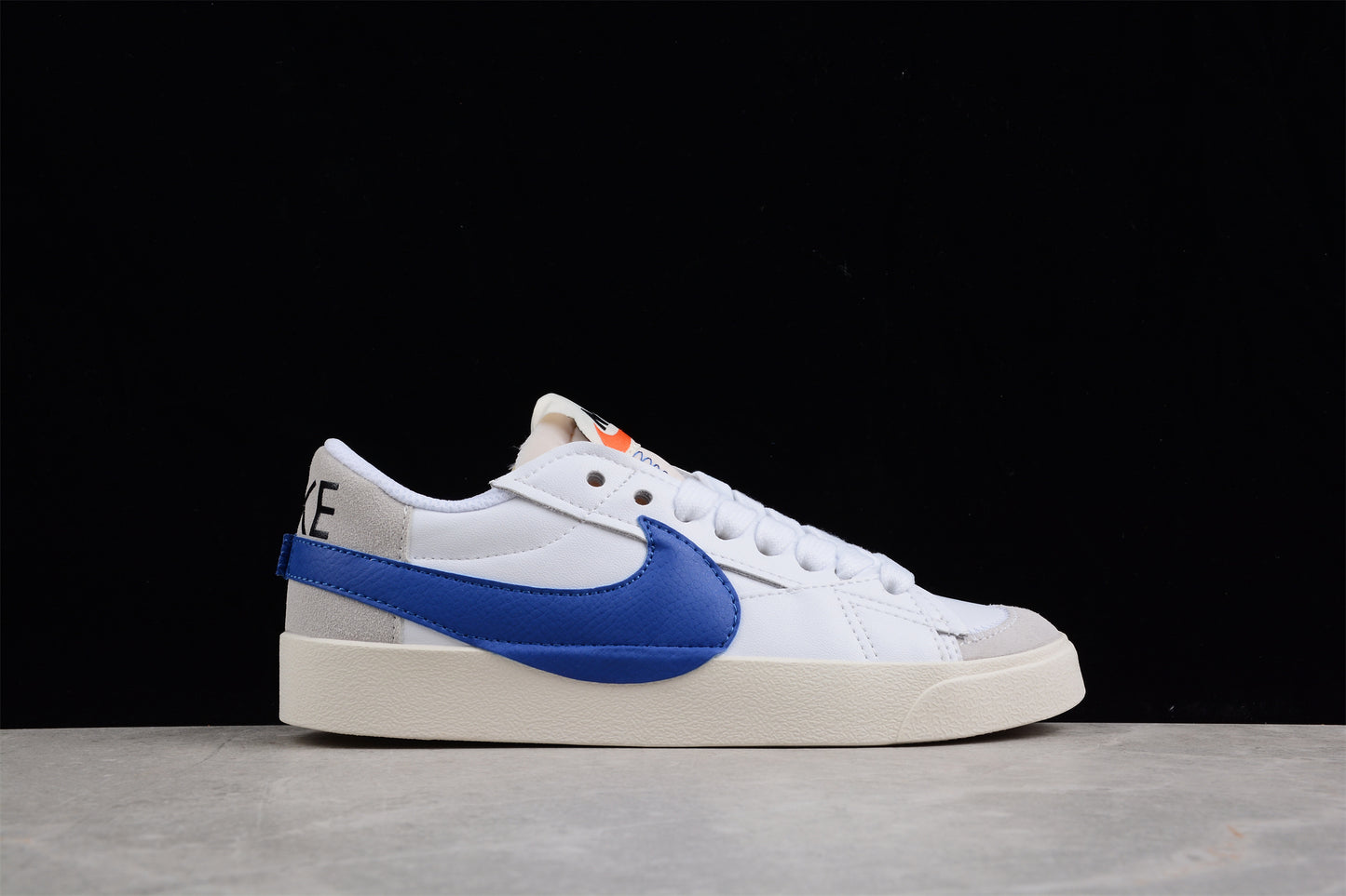Blazer Low '77 blanco y azul