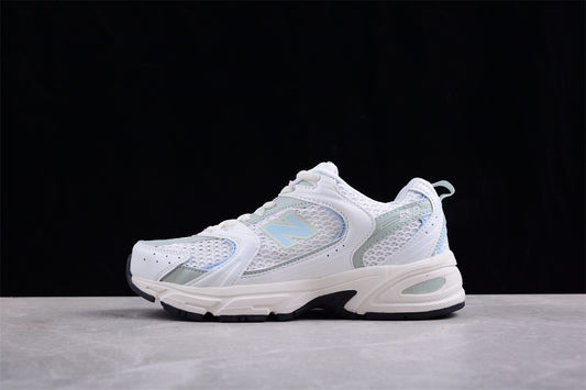 NB 530 blanco y verde menta