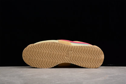 Cortez x Union LA beige, rojo y verde oliva