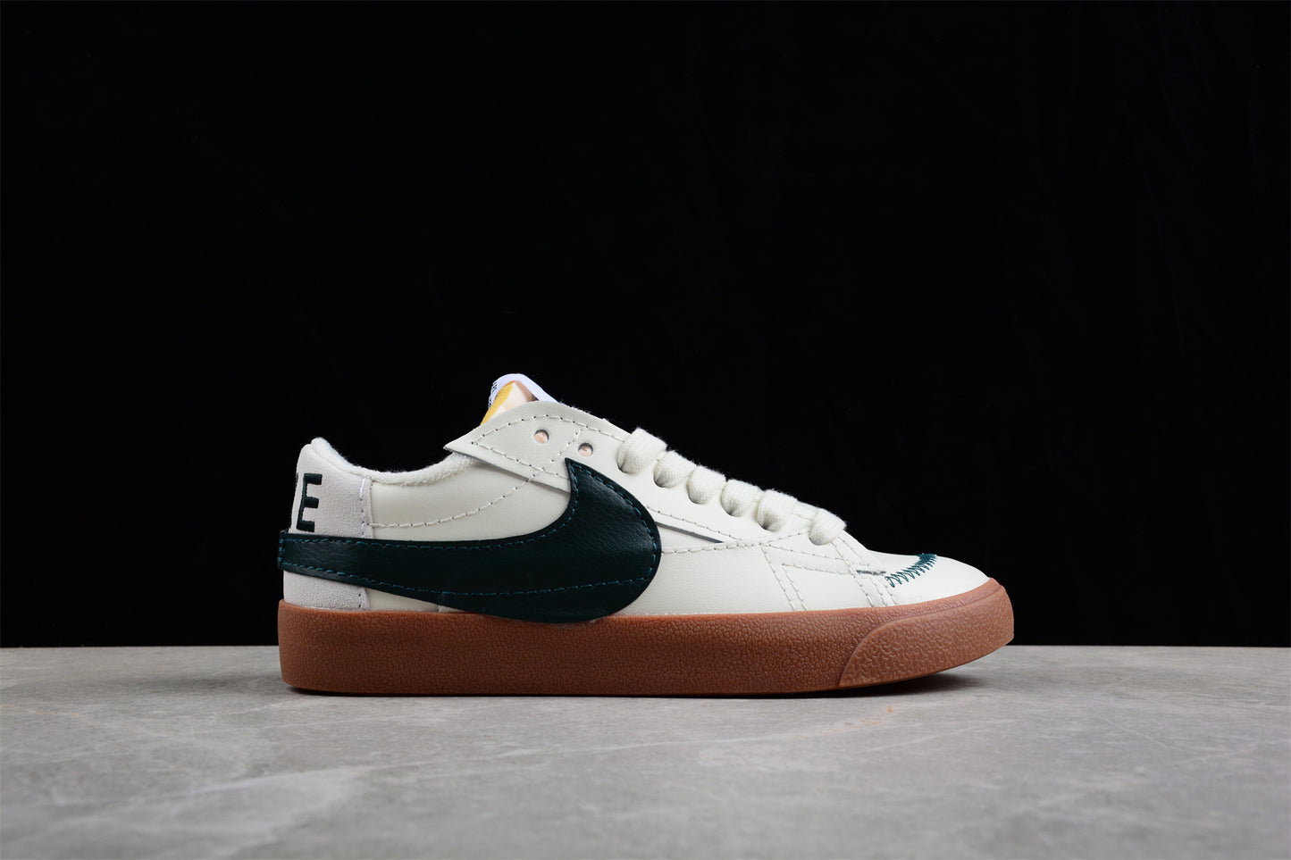 Blazer low '77 blanco y negro