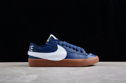 Blazer Low '77 azul y blanco