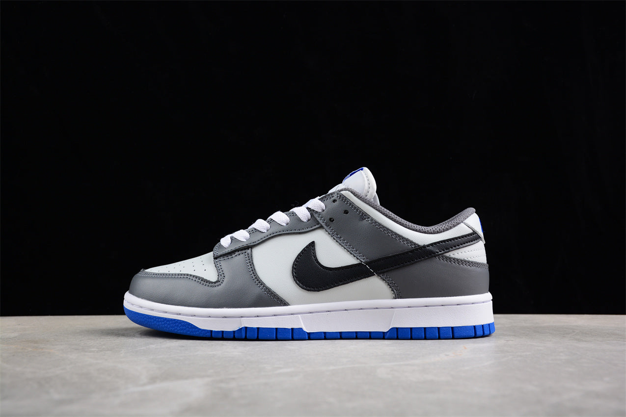 Dunk Low blanco, gris y negro