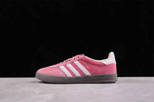 Gazelle rosa y blanco