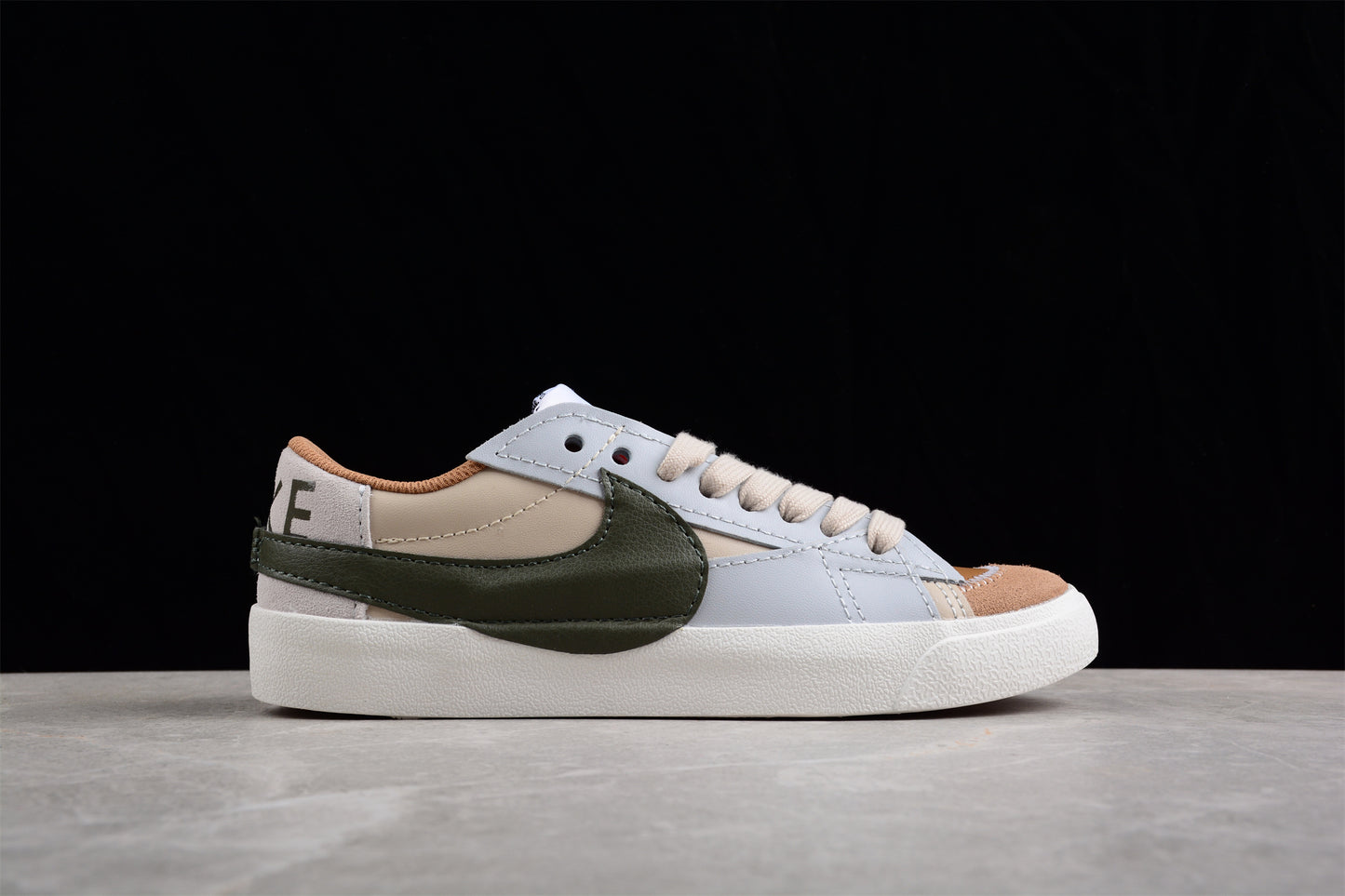 Blazer Low '77 beige y verde oliva
