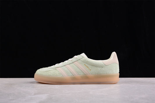 Gazelle verde pastel y blanco