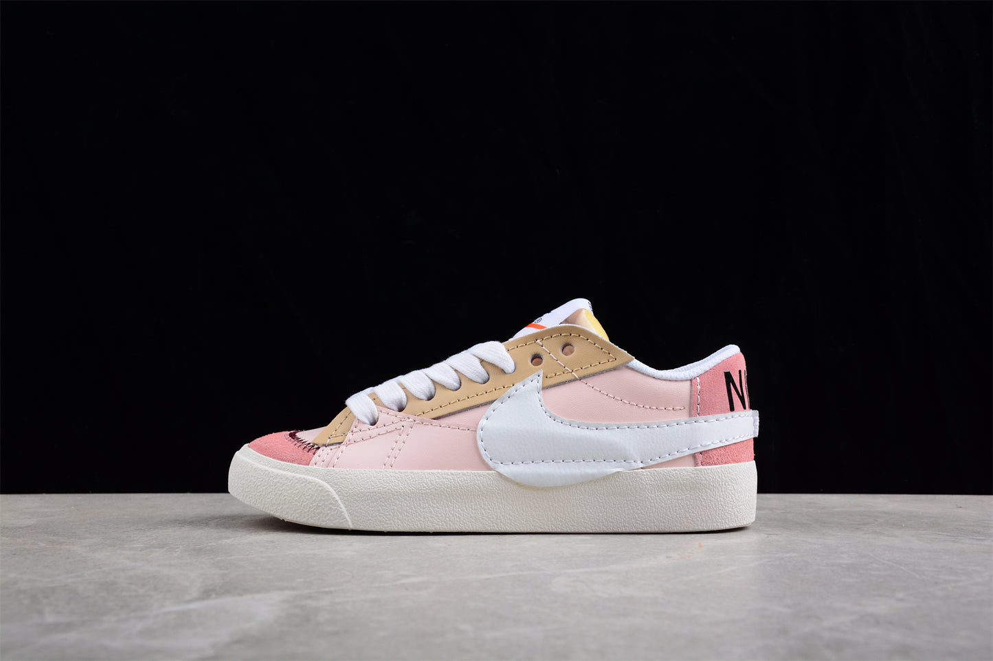 Blazer Low '77 rosa, beige y blanco