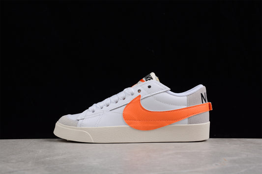 Blazer Low '77 blanco y naranja