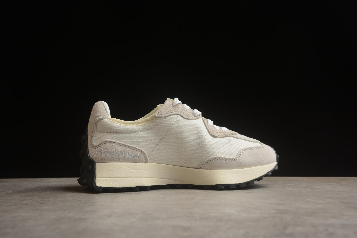 NB 327 blanco y azul