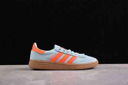 Handball Spezial azul cielo y naranja